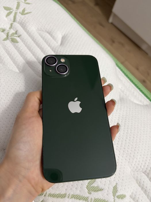 iPhone 13 128 GB — отличное состояние