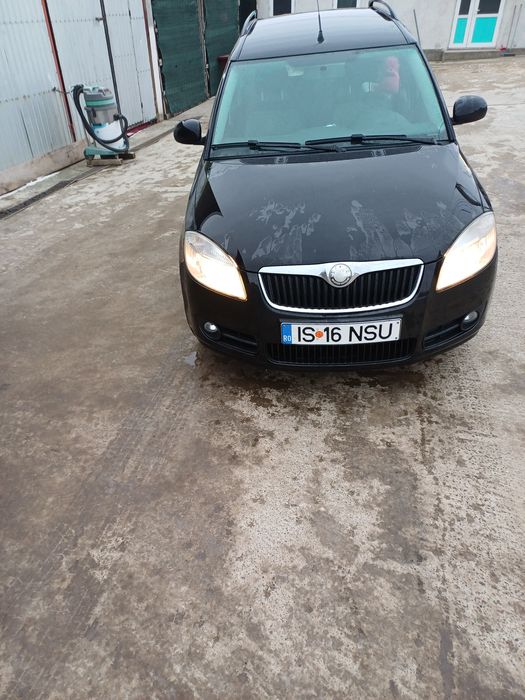 Mașina Skoda Roomstar