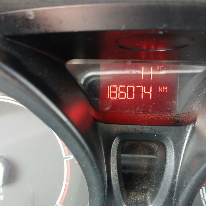 Ford fiesta 1.6tdi 2011