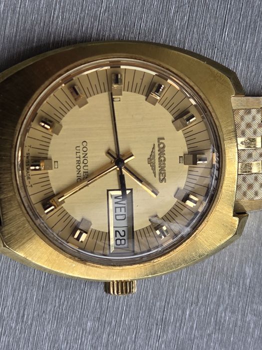 Стар ръчен часовник Longines