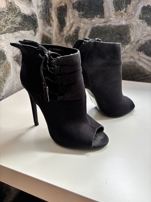 Дамски обувки на ток