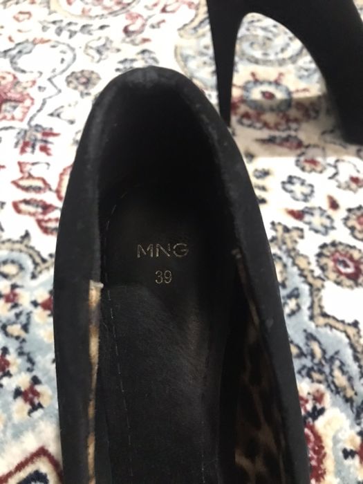 Туфли из замши. Черного цвета.