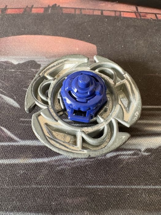 Beyblade L Drago 105f
