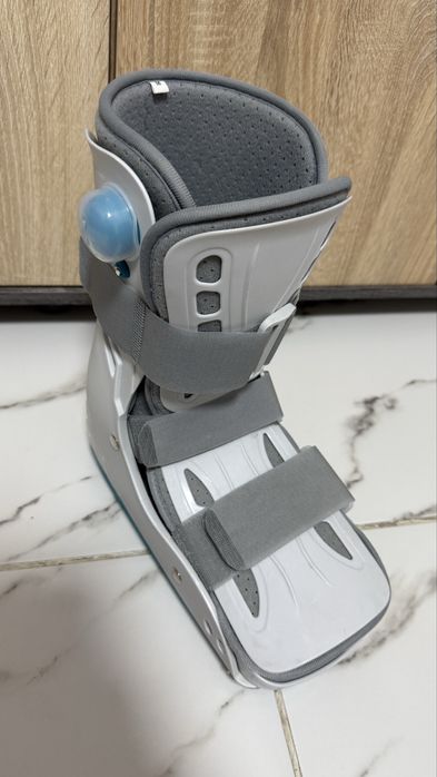 Гипс съемный на ногу