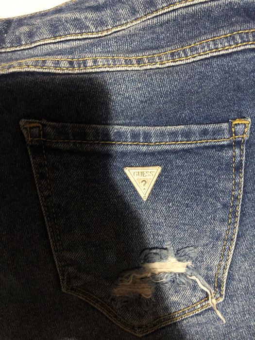 Дънки Guess с перли