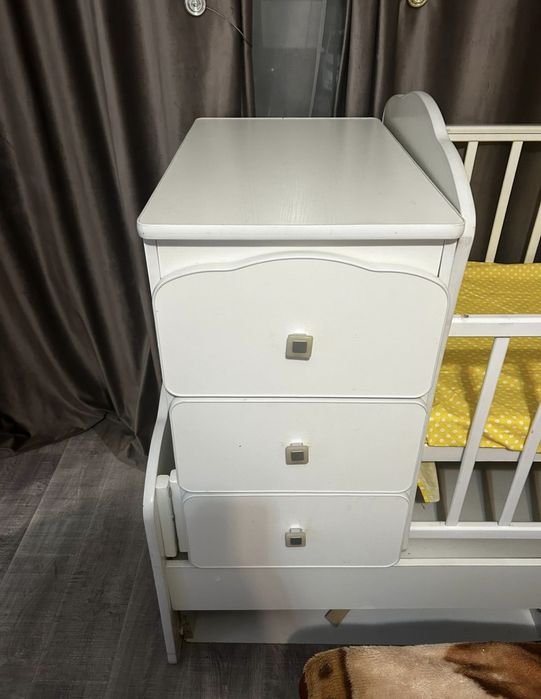 Детская кроватка