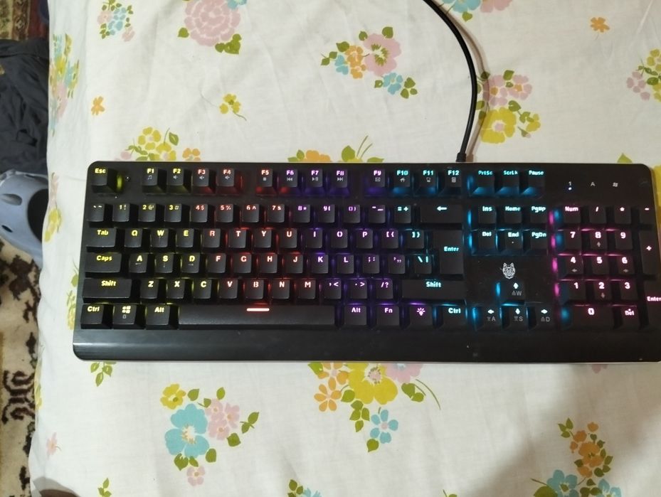 Tastatură mecanică