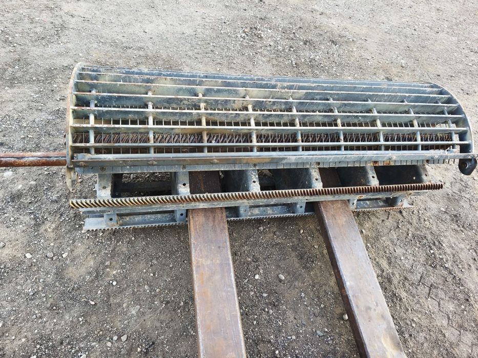 Vand toba bătătoare cu grătar combină Laverda M306