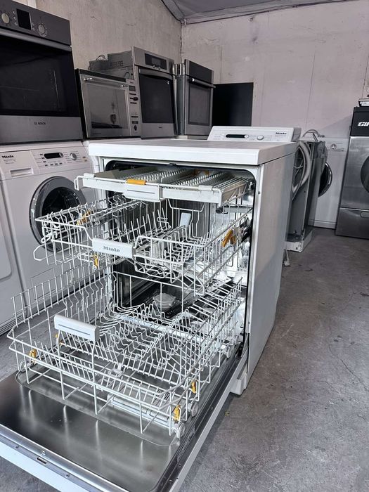 Съдомиялна +гаранция. MIELE свободно стояща 60см. Доставка за София
