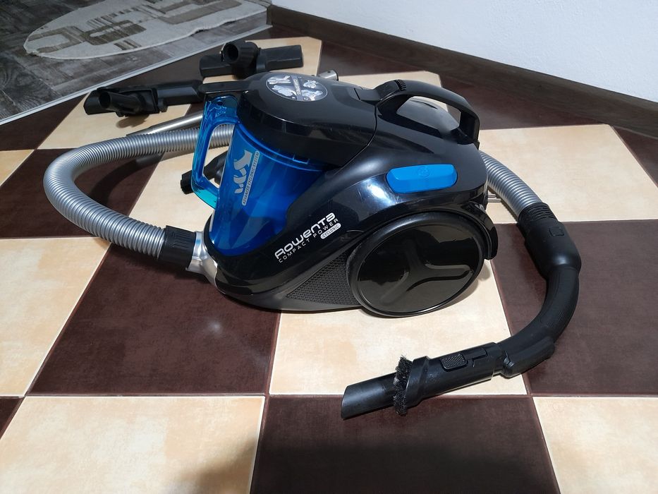 Aspirator Rowenta -aproape nou