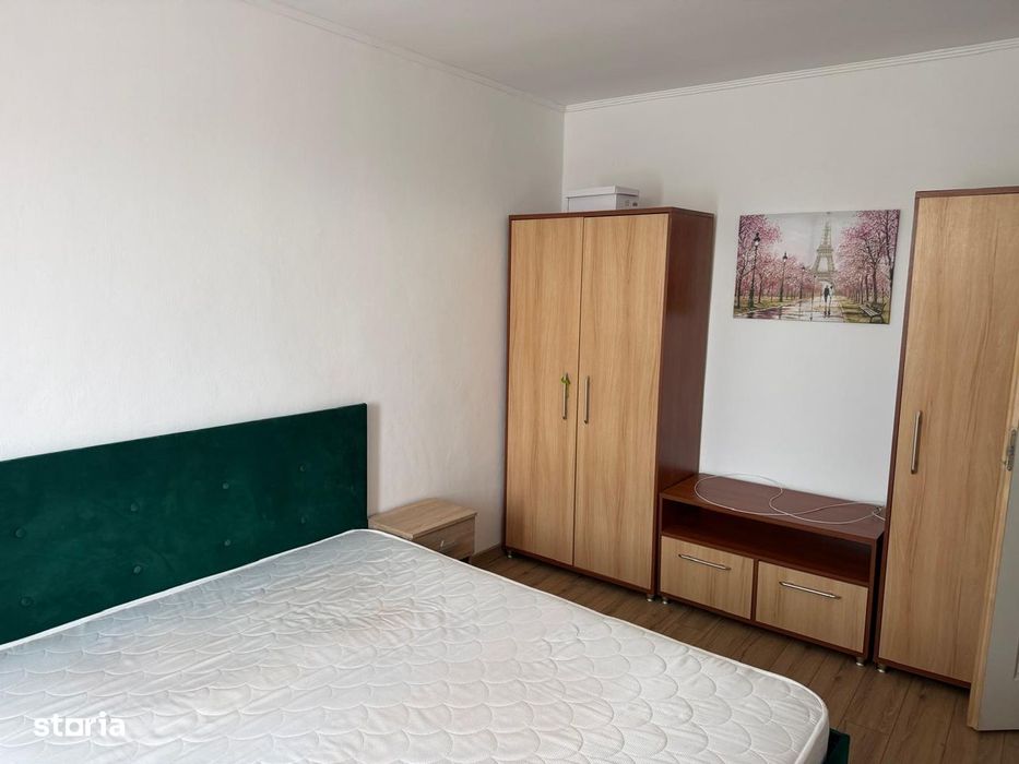 Garsoniera etaj 4 - bloc de apartamente, strada Torentului
