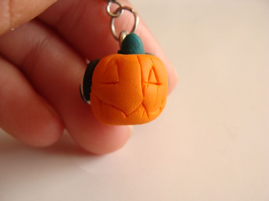 Интересни обеци.