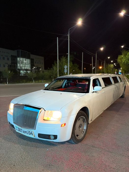 Аренда лимузин Chrysler 300G