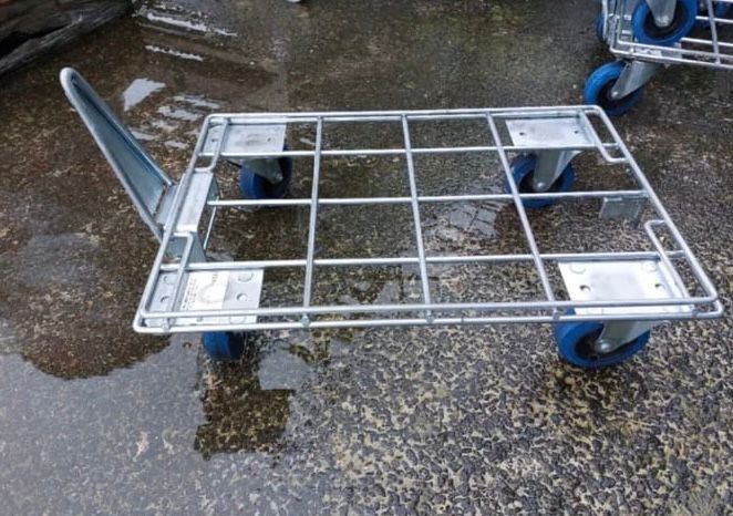 Carucioare cu platforma ,rezistenta 250 kg!Pret negociabil!