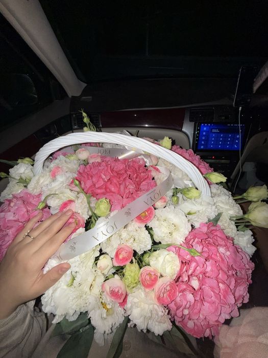 Свежий большой букет,