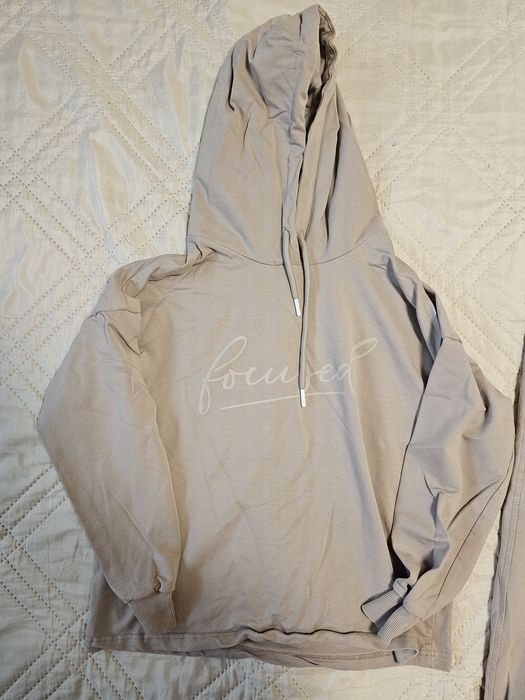 Дамски спортен екип/ анцуг размер S/M