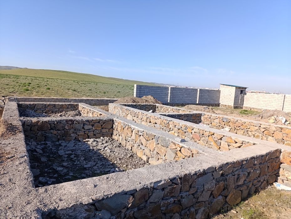 4 сотиклик участка сотилади курилиши тугалланмаган