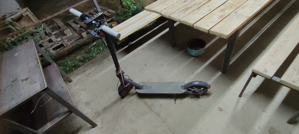 Продаю электро самокат