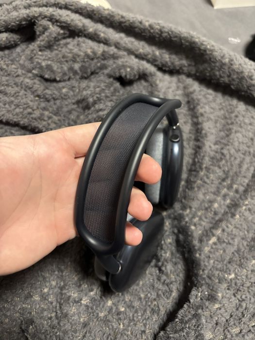 AirPods Max garantie valabila