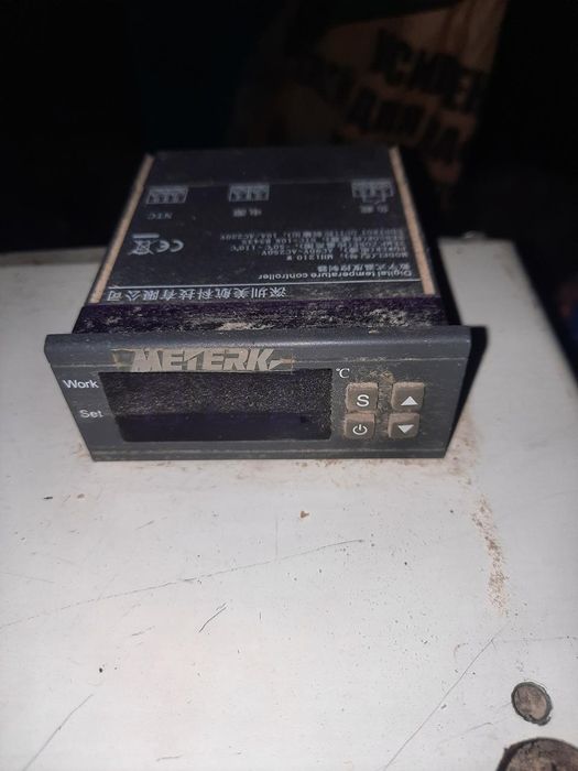 Продам инкубатор на 250 яиц