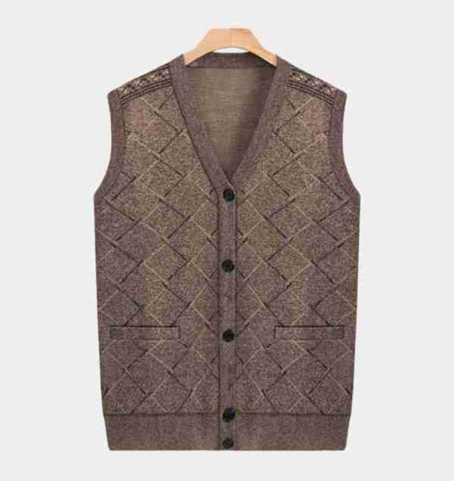 Мужской жилет на пуговицах сделано в Иране