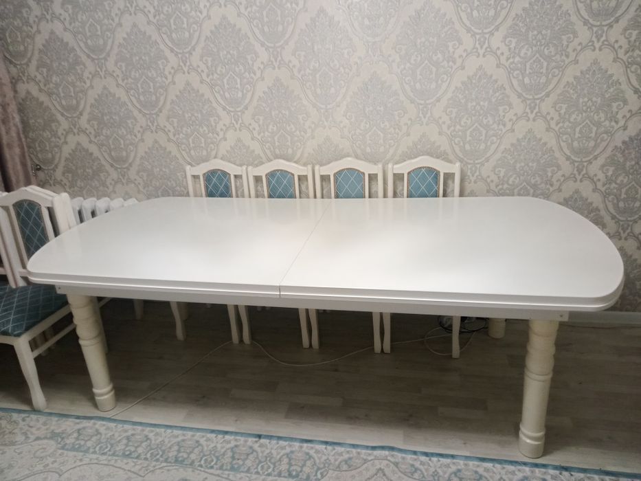 Продам стол 2,5-3 метр. Цена 60.000.