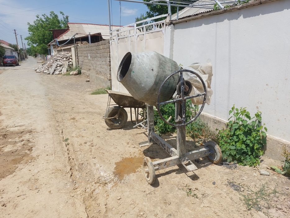 Betonmeshalkala srochna sotiladi 2 ta