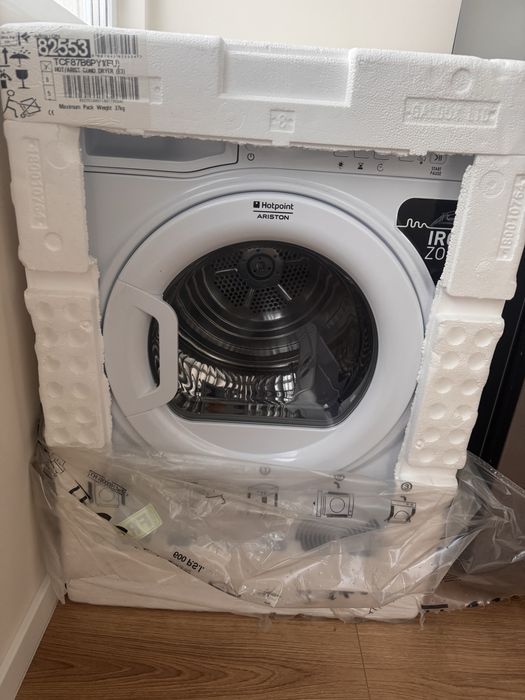 Vand uscator de rufe Ariston nou