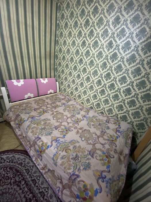 Продам кровать полуторка для девочек