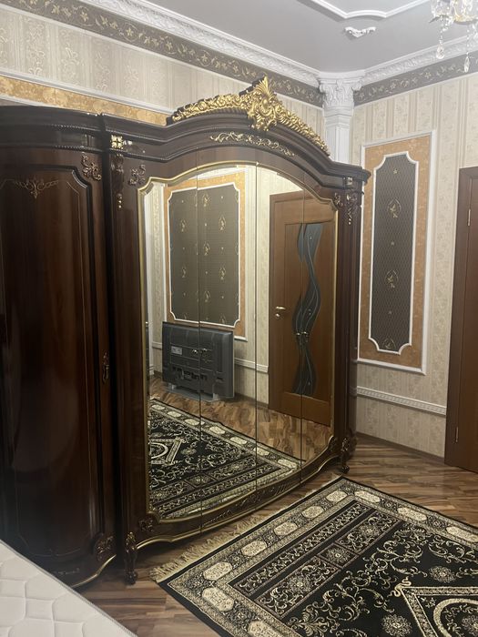 Продам спальний гарнитур