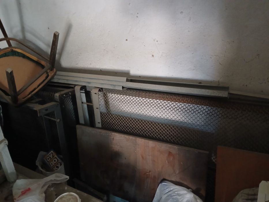 продам железные кровати