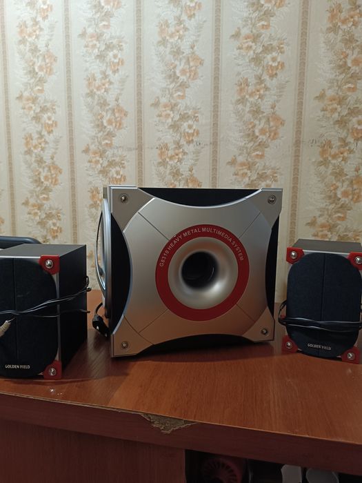 Продаю Multimedia Speaker System Model G8310 в хорошем состоянии.