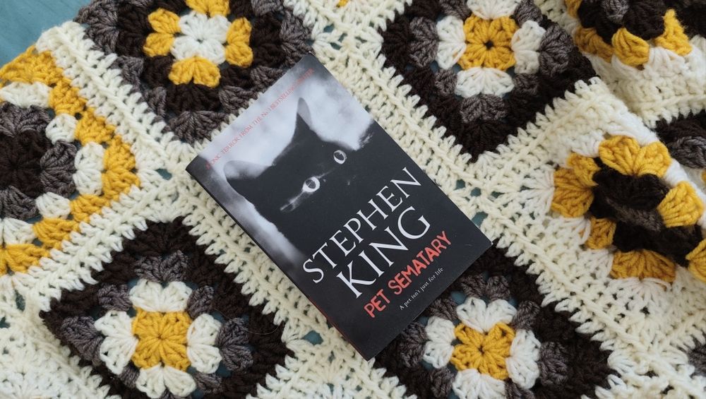 Книги на английски език, Sarah J. Maas, Stephen King