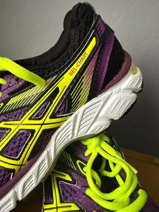 Обувки  за бягане Asics 38,5 номер