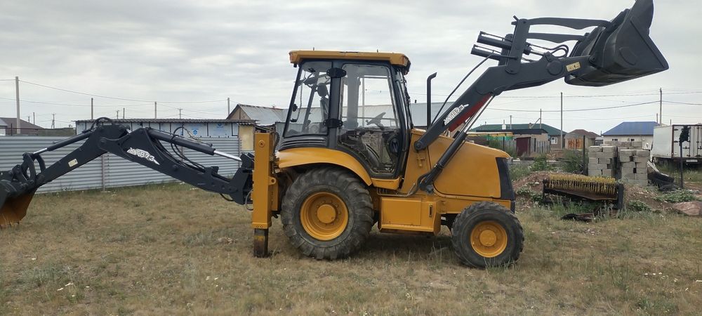 Экскаватор погрузчик XCMG XT873