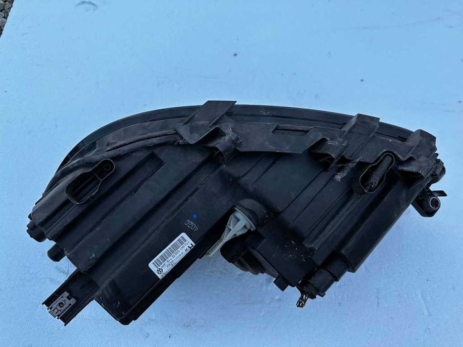 Far Dreapta cu Halogen Volkswagen Touran 1T3 2010 - 2015