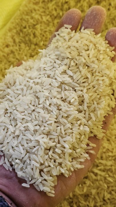 Tuyma lazer guruch sotiladi. 10 000 som narxi.