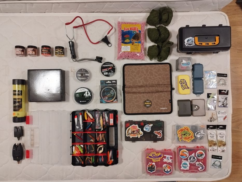 Комплект въдици и такъми за риболов