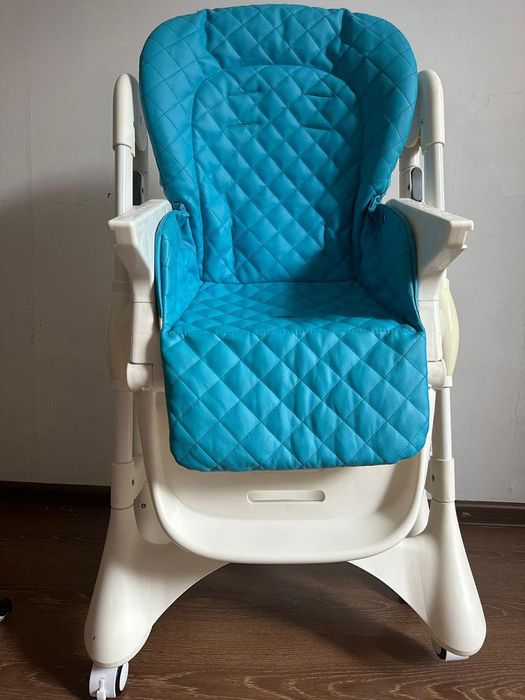 Детский столик  для питания.            .