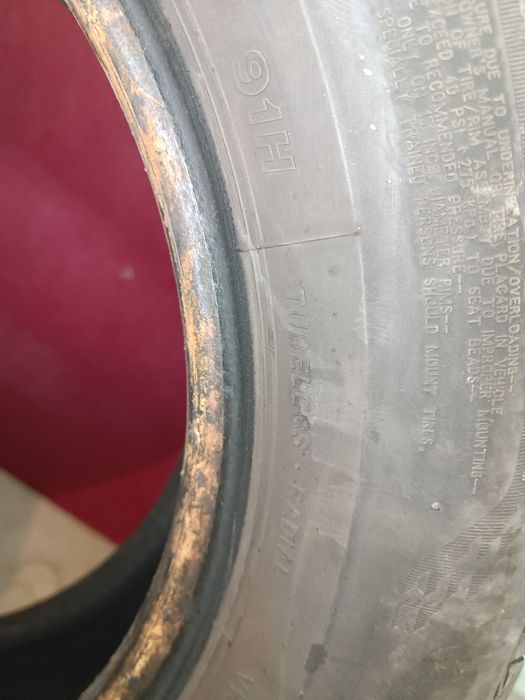 Гуми 195/65/15 2 бр. Bridgestone+ 2 бр. PASSIO, дот 2019