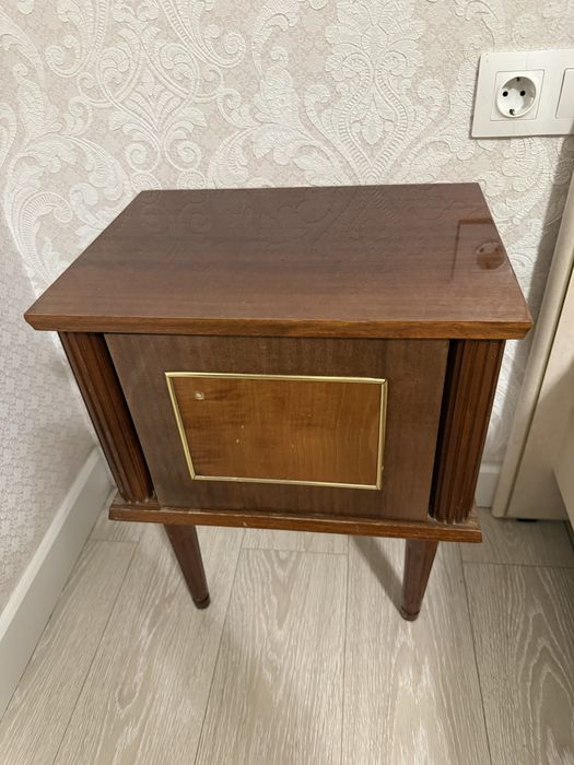 Спальный гарнитур, винтаж, чистое дерево