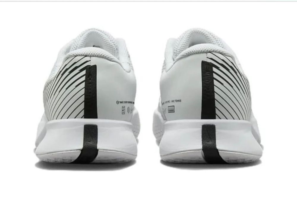 Кроссовки для тенниса nike