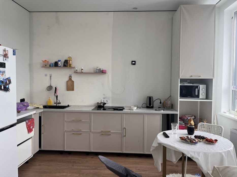 Продам кухню готовую