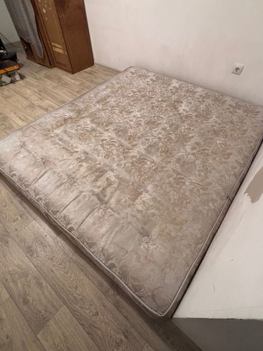 Отдам бесплатно матрас 2 спалка
