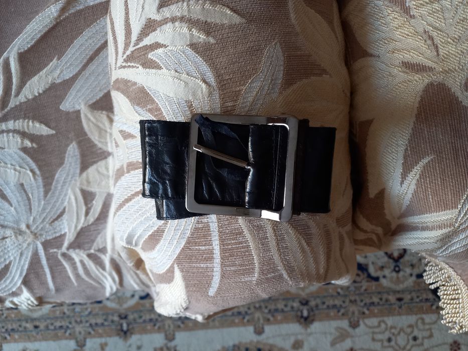 Отдам кожанный пальто