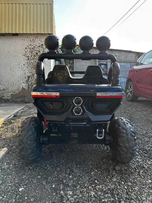 Детское машина двух местны