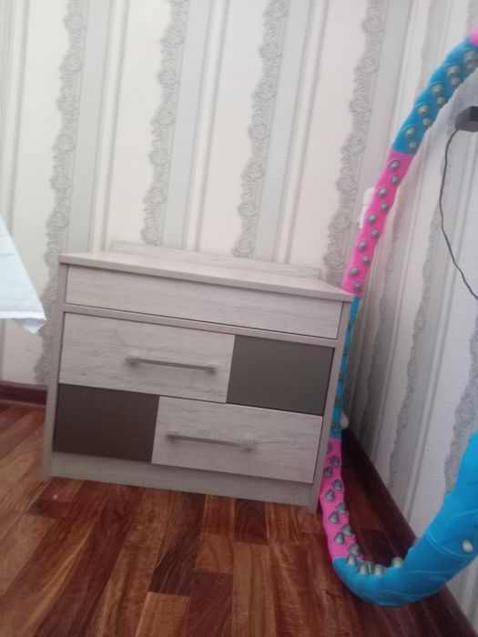 Спални гарнитур котта размерда, сотилади шкаф, диван, тримо , тумба .