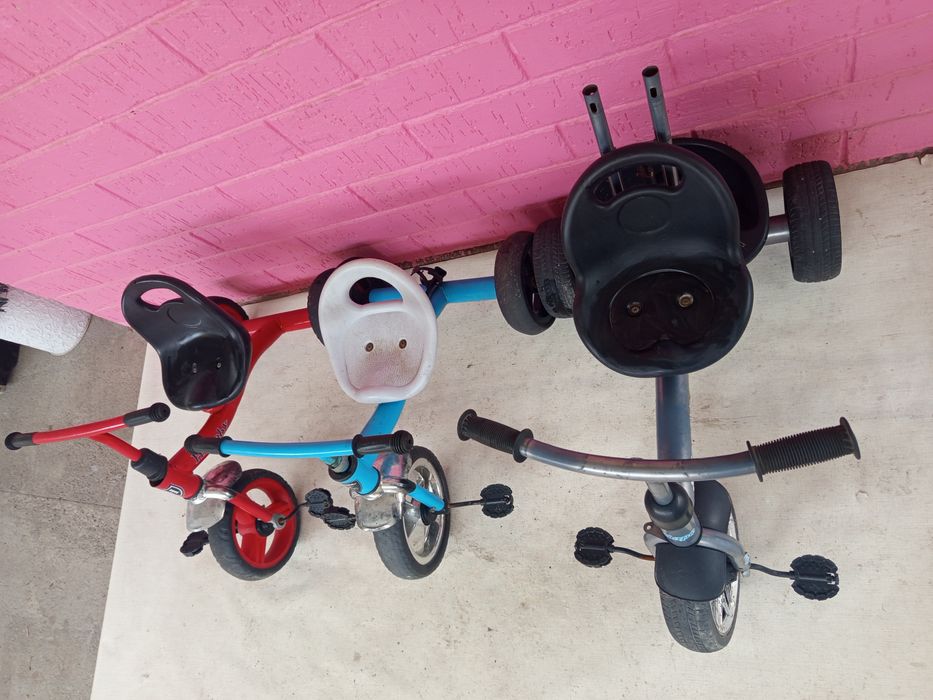 Трёхколёсный велосипед .