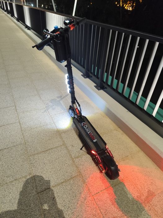 Quickvolt 8 trotinetă