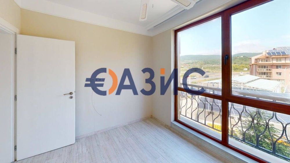 Продава се Тристаен апартамент в к.к. Слънчев бряг - 57 кв.м за 1386 €/кв.м - Снимка #3